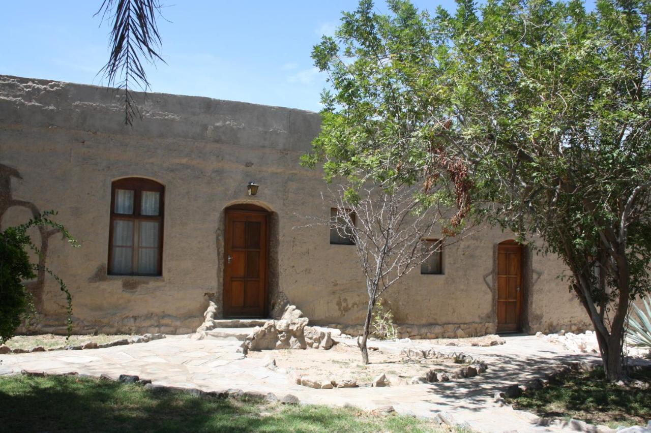 Fort Sesfontein Lodge & Safaris Dış mekan fotoğraf