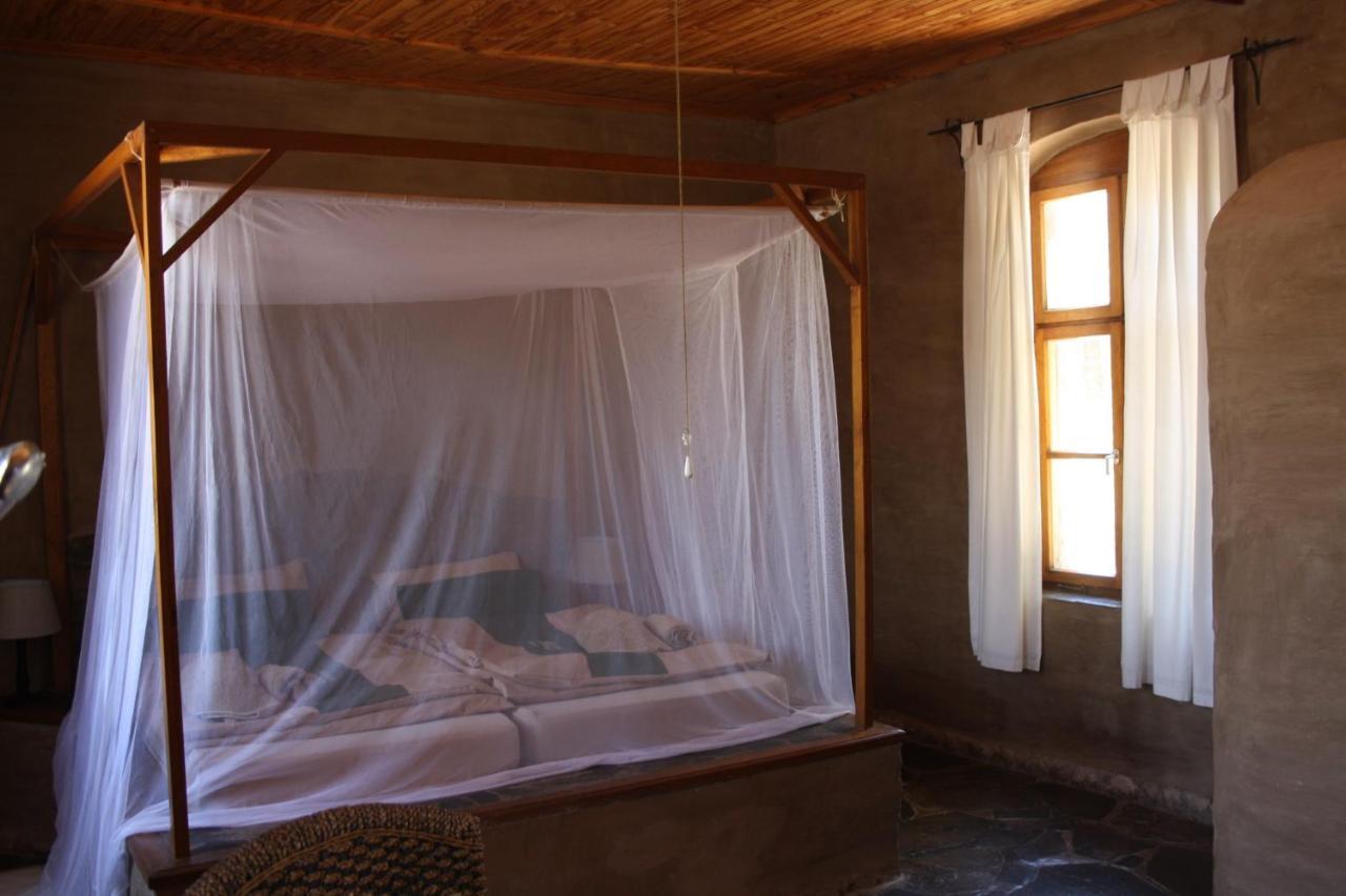 Fort Sesfontein Lodge & Safaris Dış mekan fotoğraf